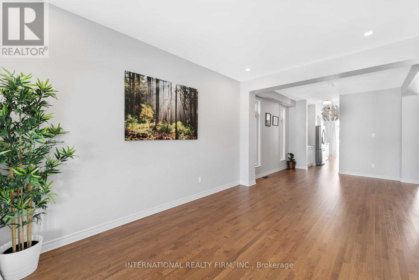 696 Moonflower Crescent N, Ottawa, ON - Indoor Photo Showing Other Room