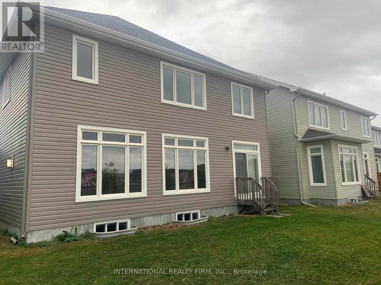 696 Moonflower Crescent N, Ottawa, ON - Outdoor