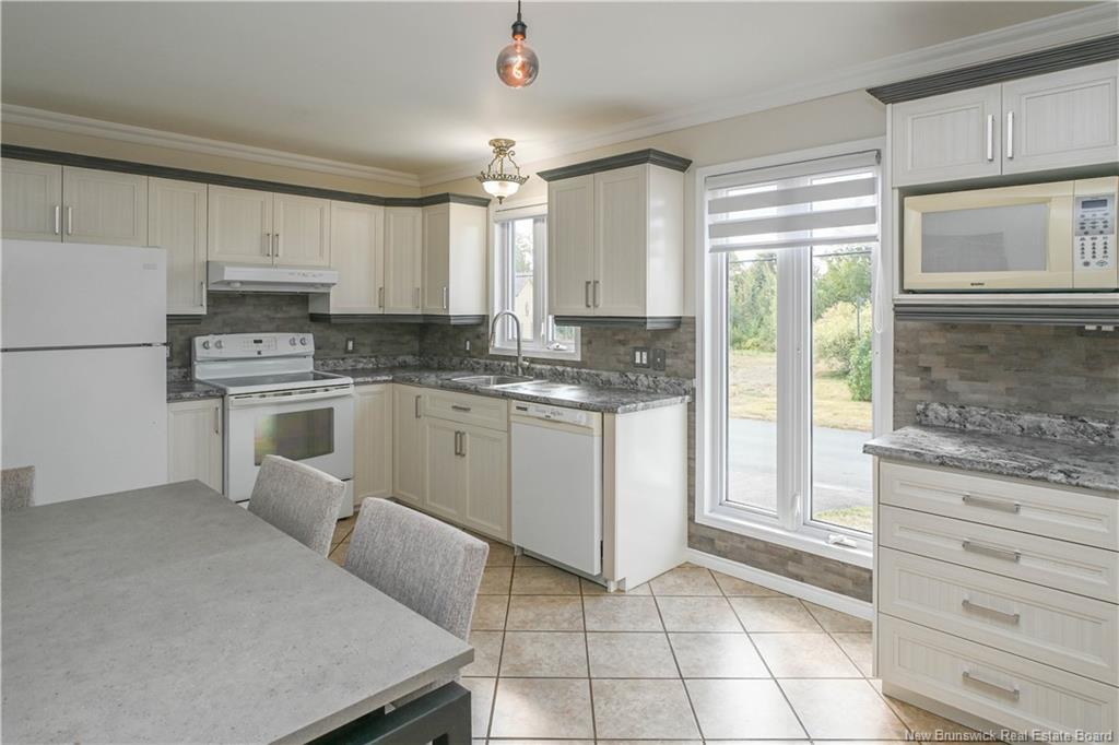 549 Rue Suzanne St, Tracadie, NB