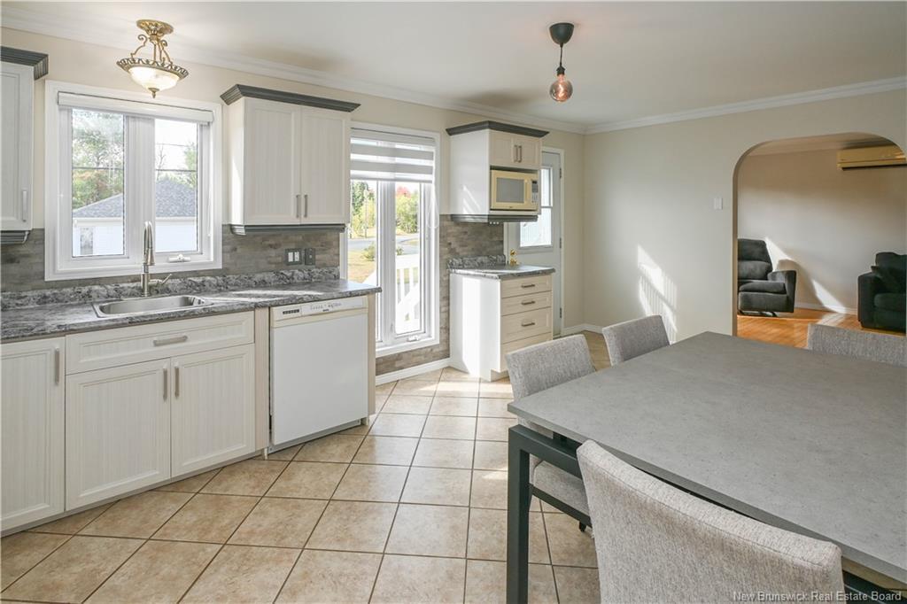 549 Rue Suzanne St, Tracadie, NB