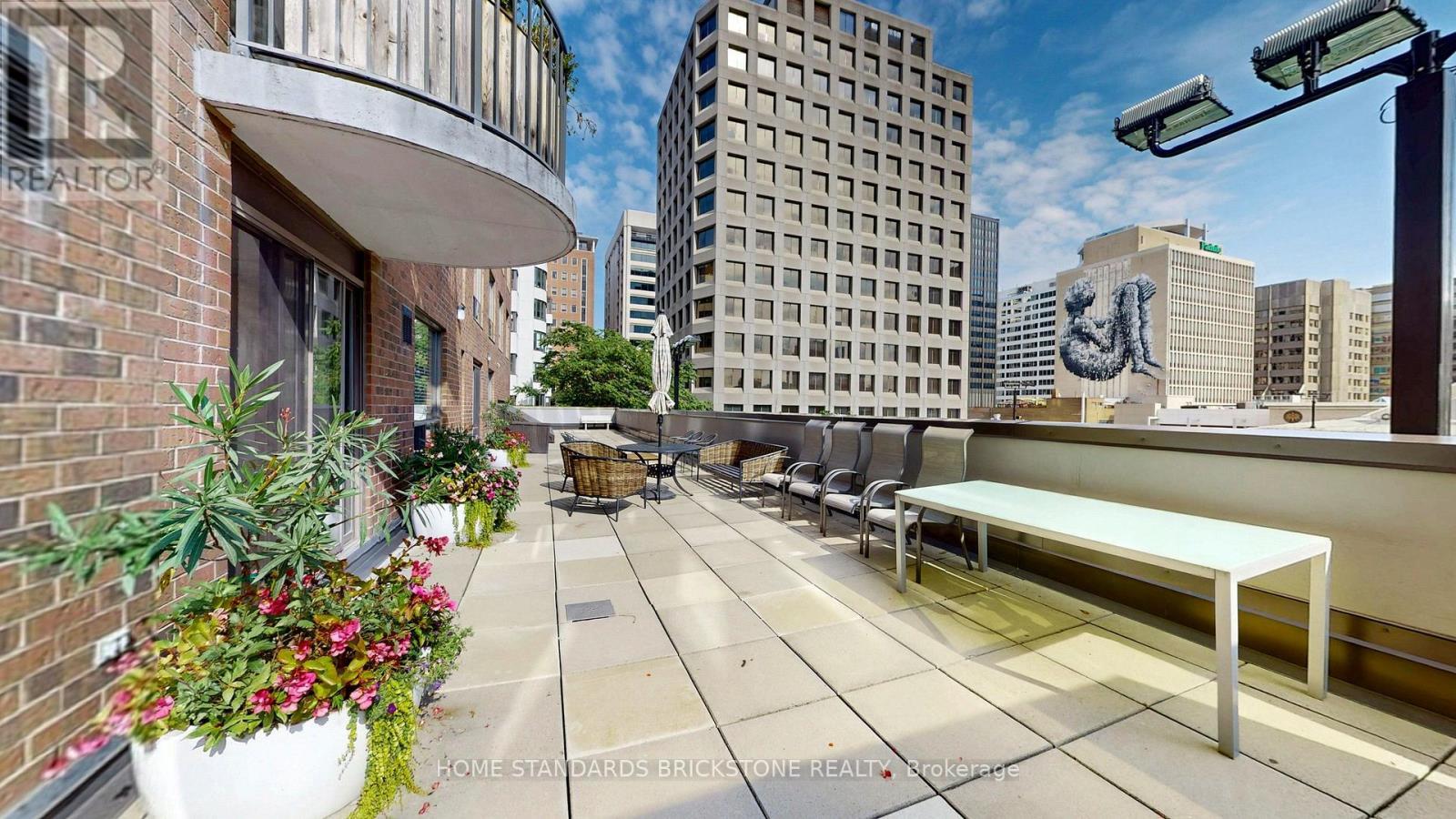 803 - 47 St Clair Avenue W, Toronto, ON - Outdoor