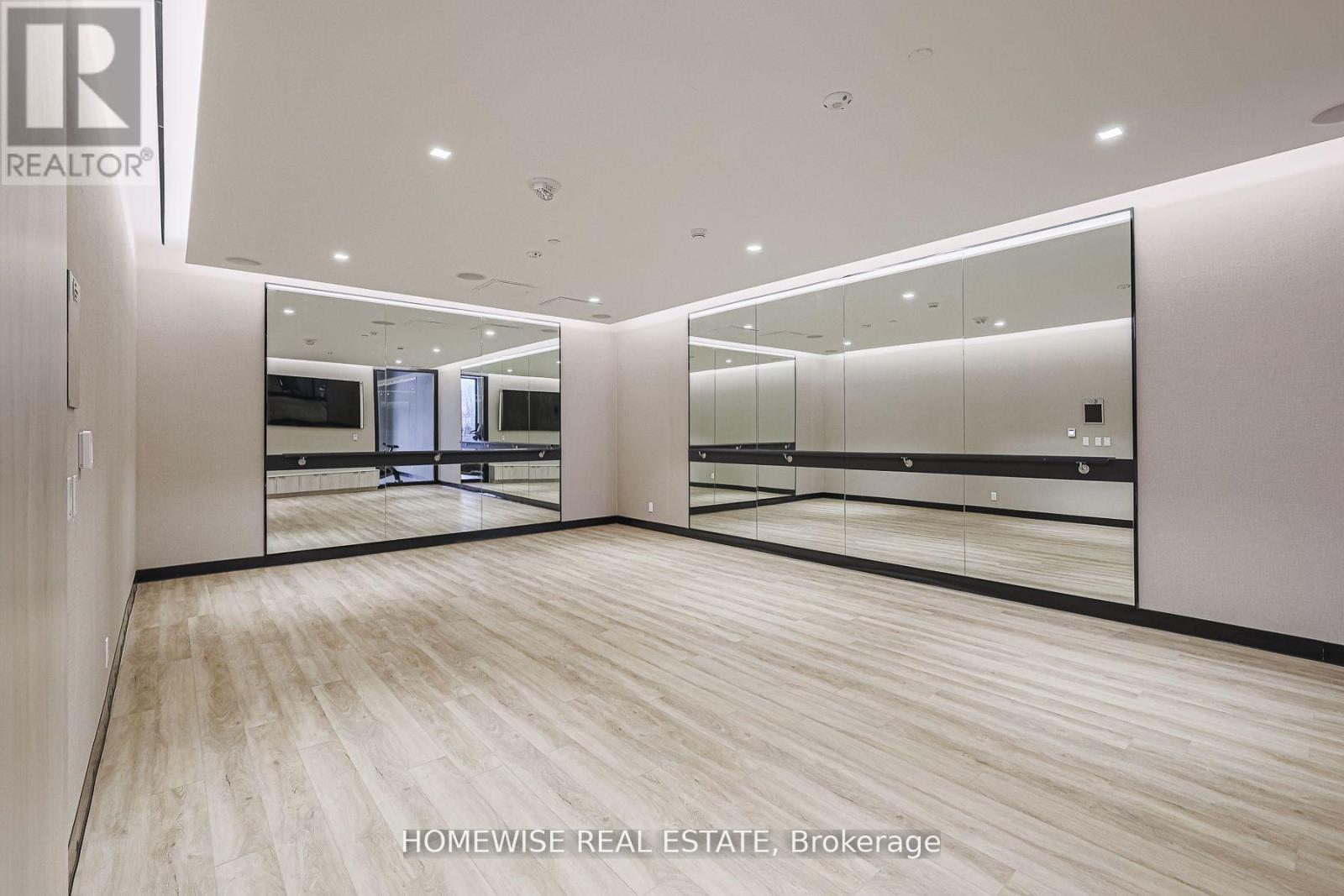 709 - 2020 Bathurst Street, Toronto, ON - Indoor Photo Showing Other Room