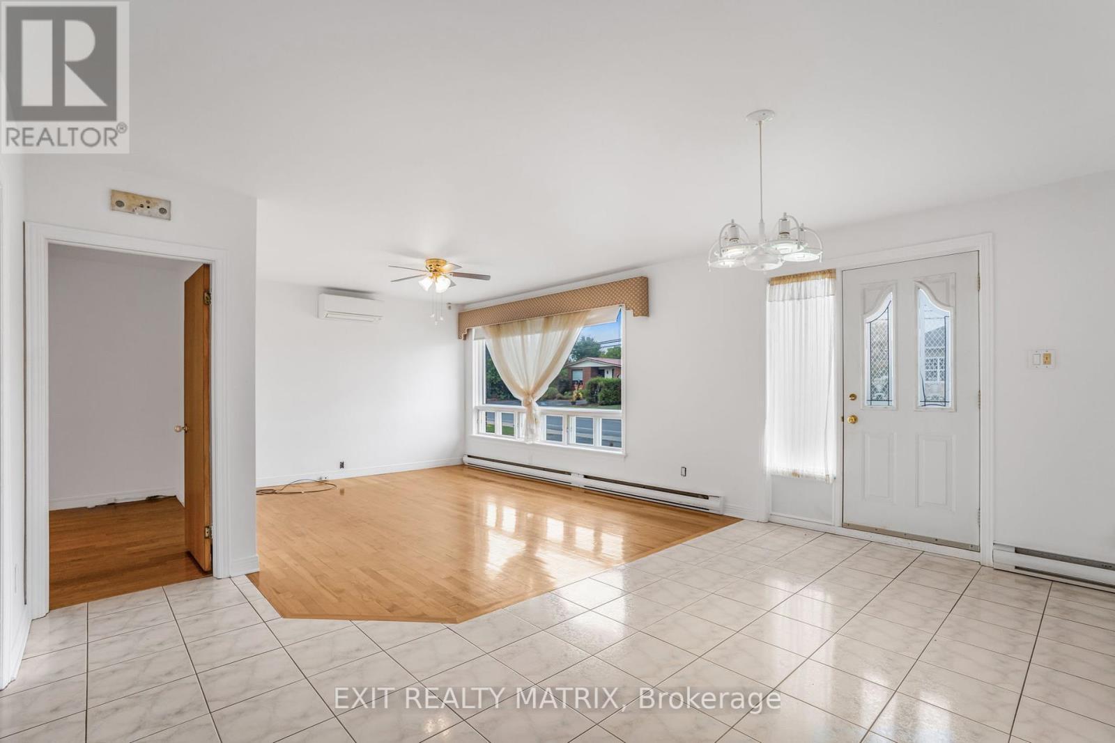 323 Longueuil Street, Champlain, ON - Indoor Photo Showing Other Room