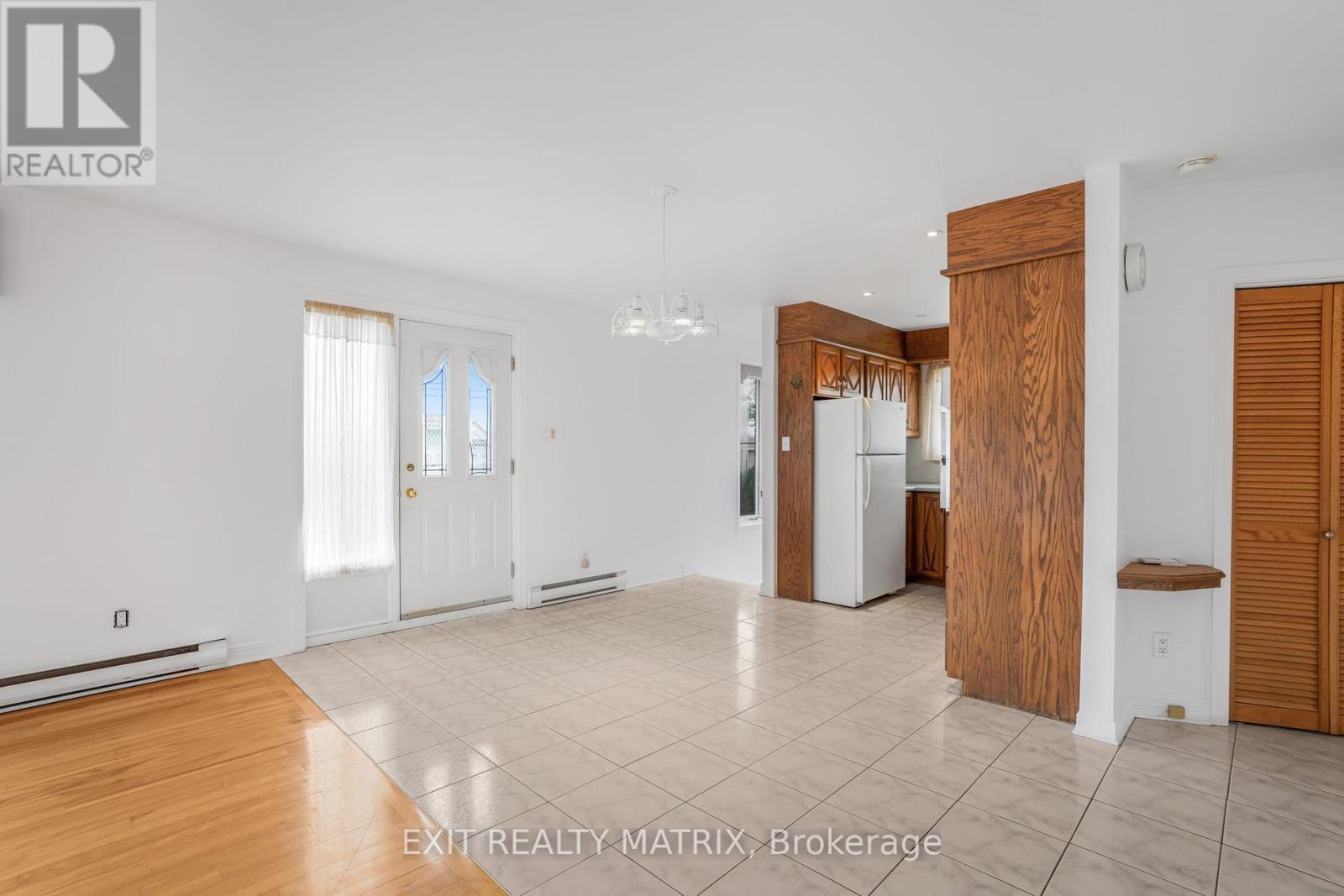 323 Longueuil Street, Champlain, ON - Indoor Photo Showing Other Room