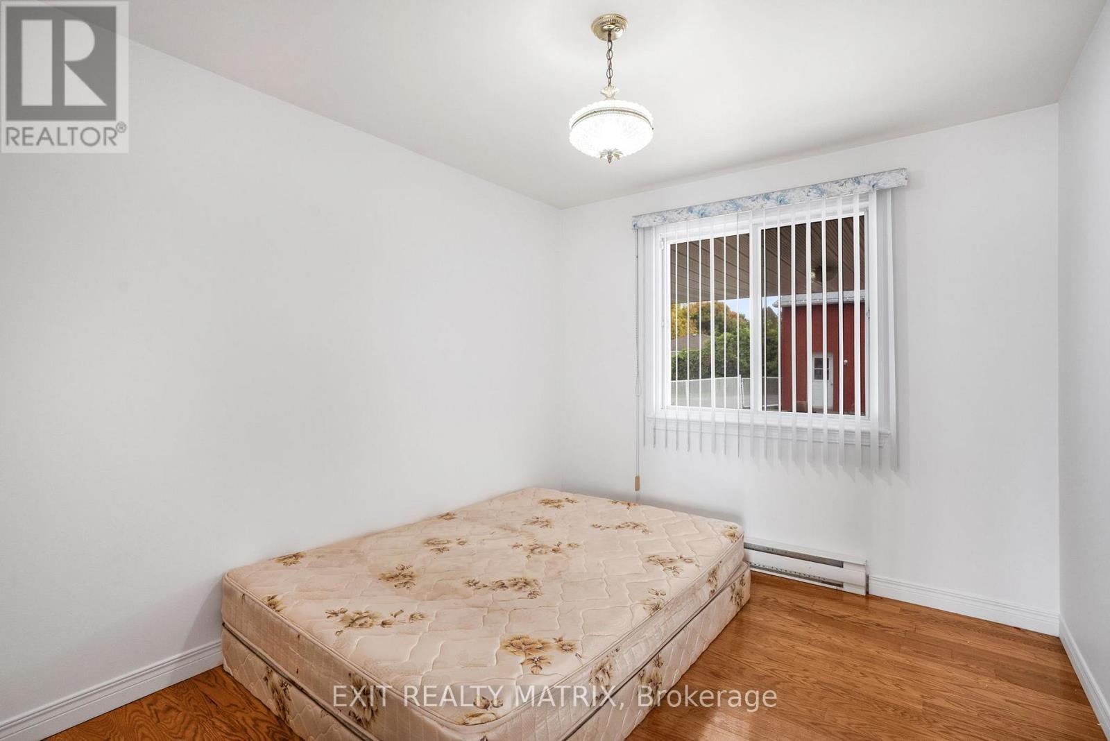 323 Longueuil Street, Champlain, ON - Indoor Photo Showing Bedroom
