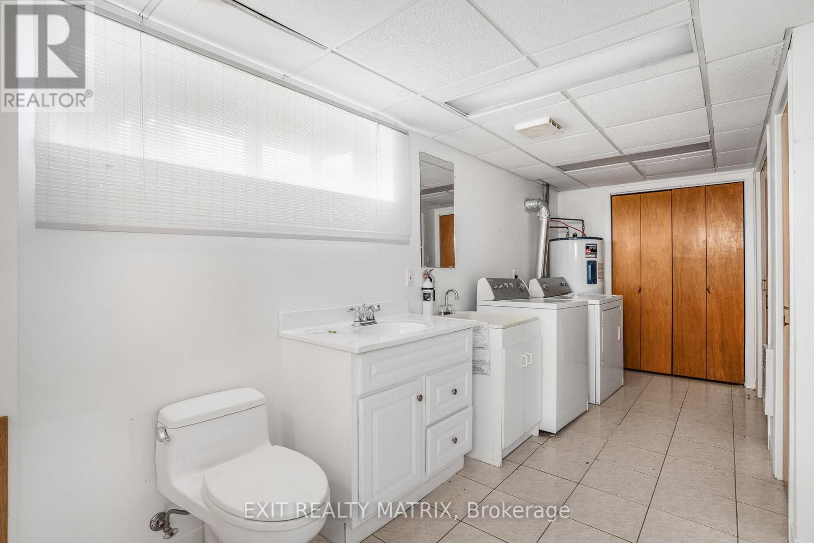 323 Longueuil Street, Champlain, ON - Indoor