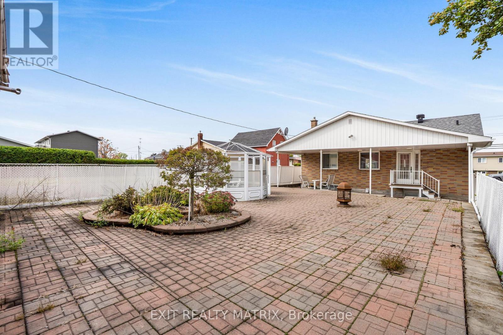 323 Longueuil Street, Champlain, ON - Outdoor