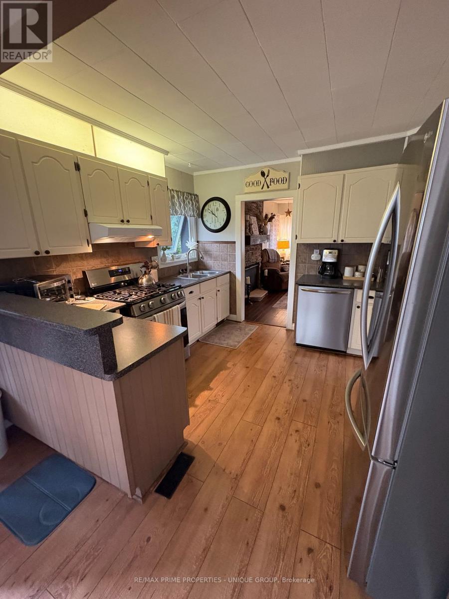 40 Jeavons Avenue, Toronto, ON - Indoor