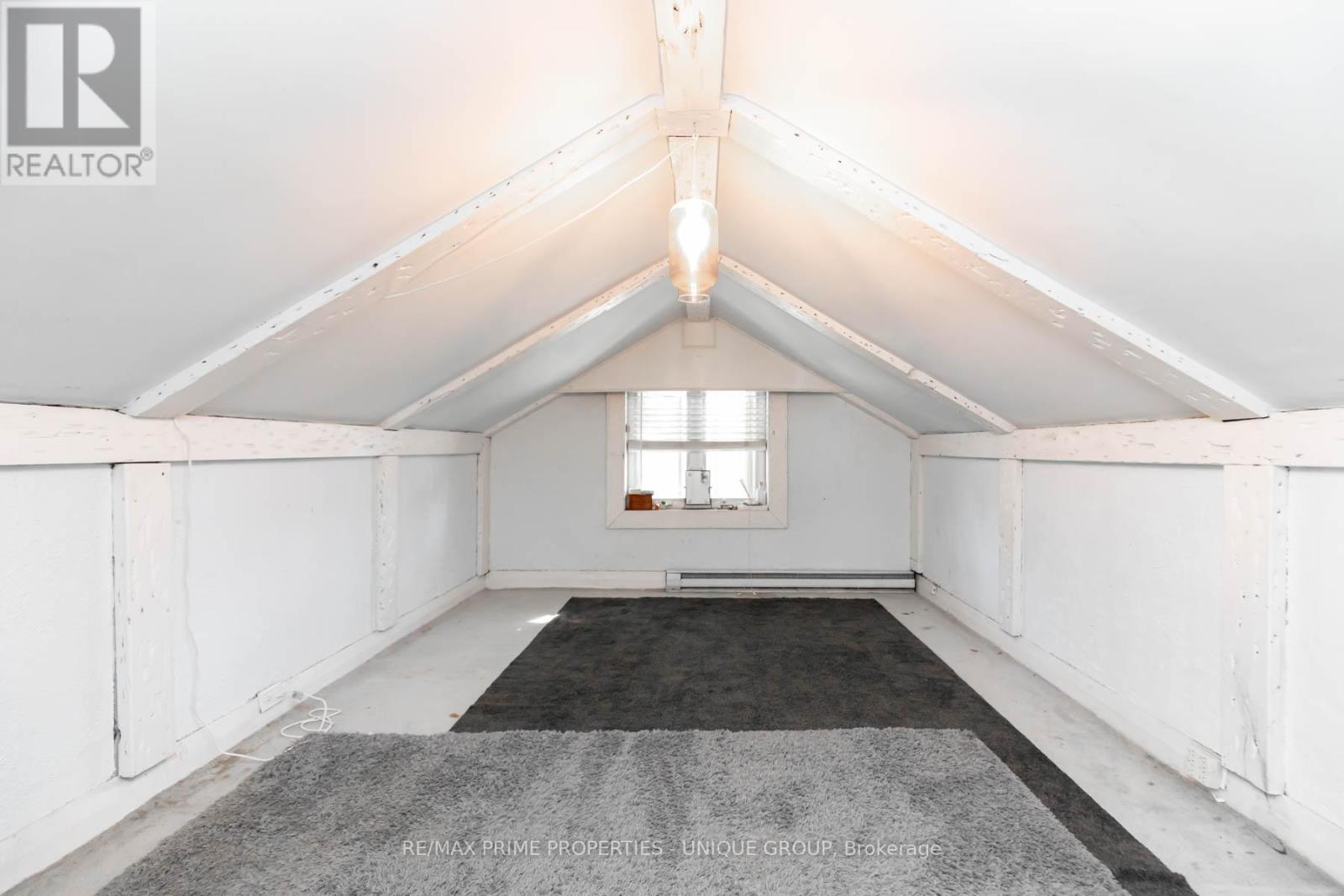 40 Jeavons Avenue, Toronto, ON - Indoor Photo Showing Other Room