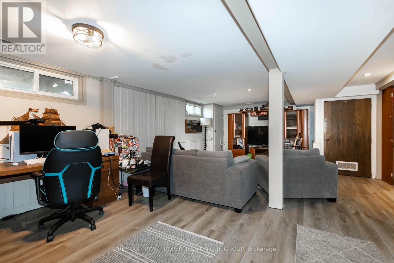 40 Jeavons Avenue, Toronto, ON - Indoor