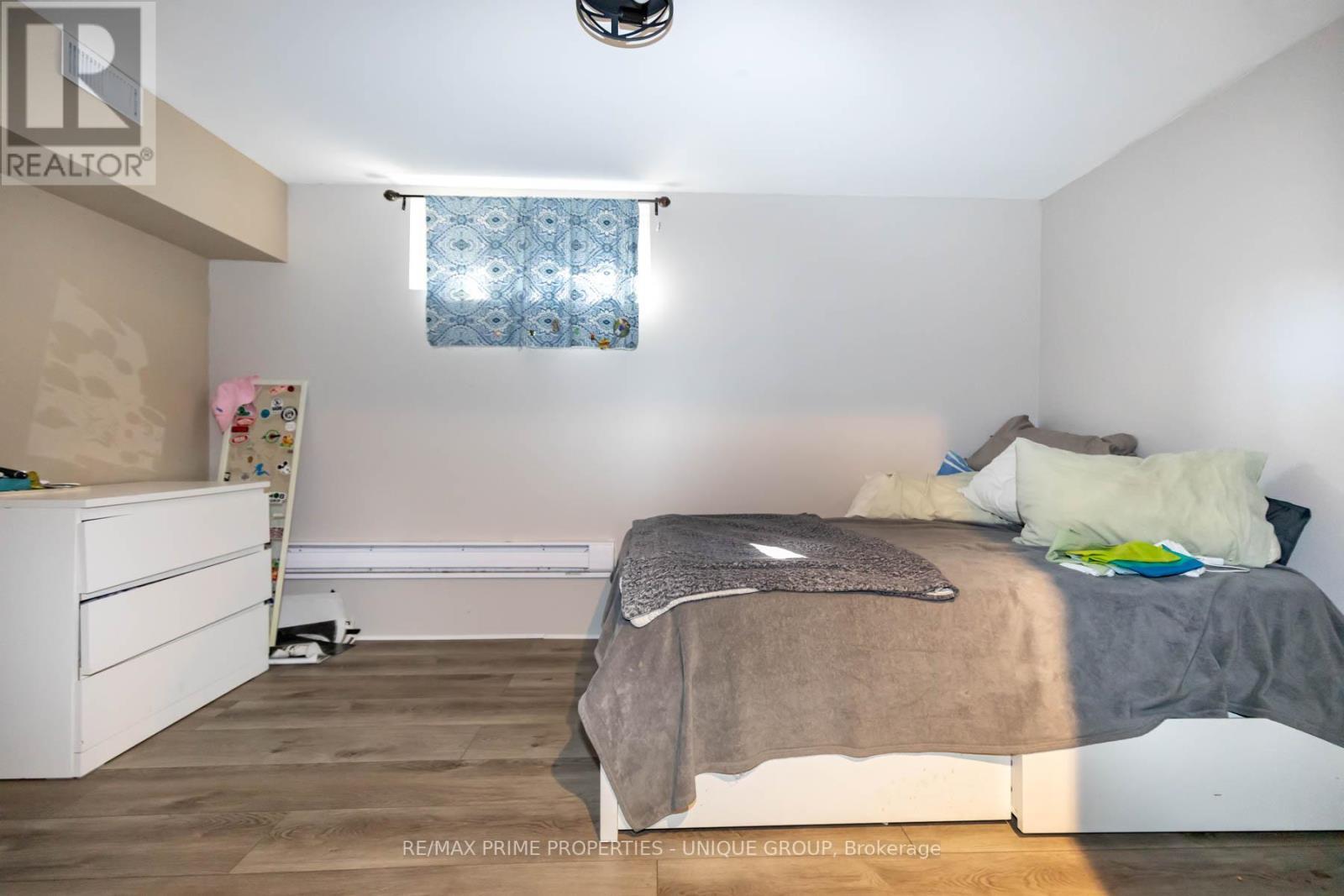 40 Jeavons Avenue, Toronto, ON - Indoor Photo Showing Bedroom