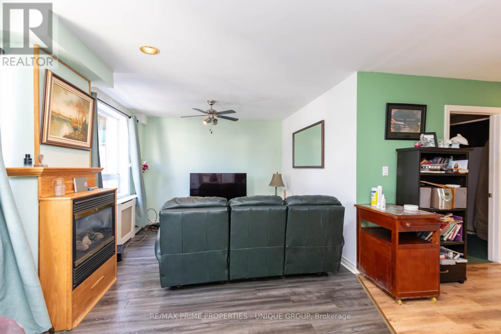 40 Jeavons Avenue, Toronto, ON - Indoor With Fireplace