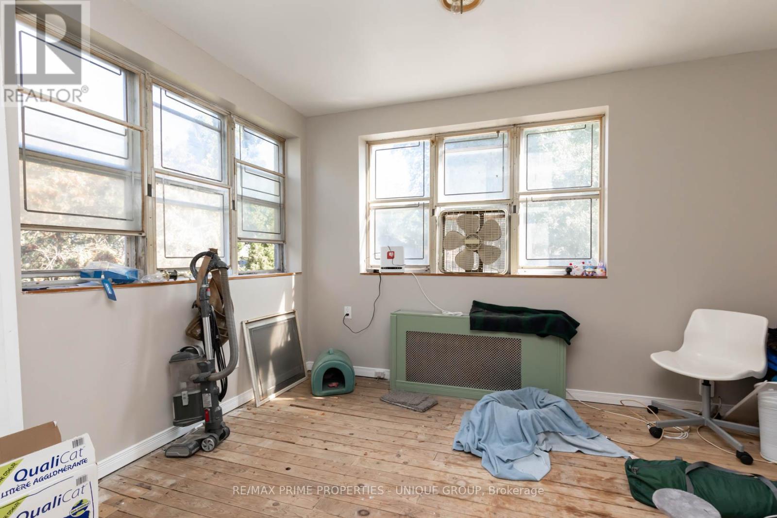 40 Jeavons Avenue, Toronto, ON - Indoor