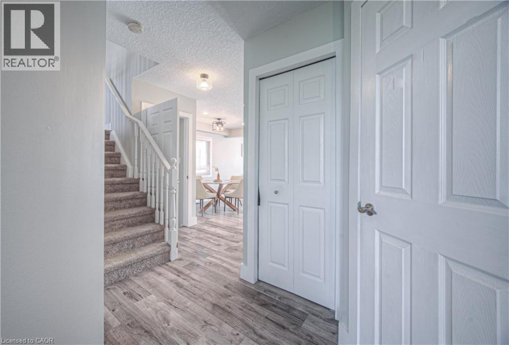 220 Sienna Crescent, Kitchener, ON - Indoor Photo Showing Other Room