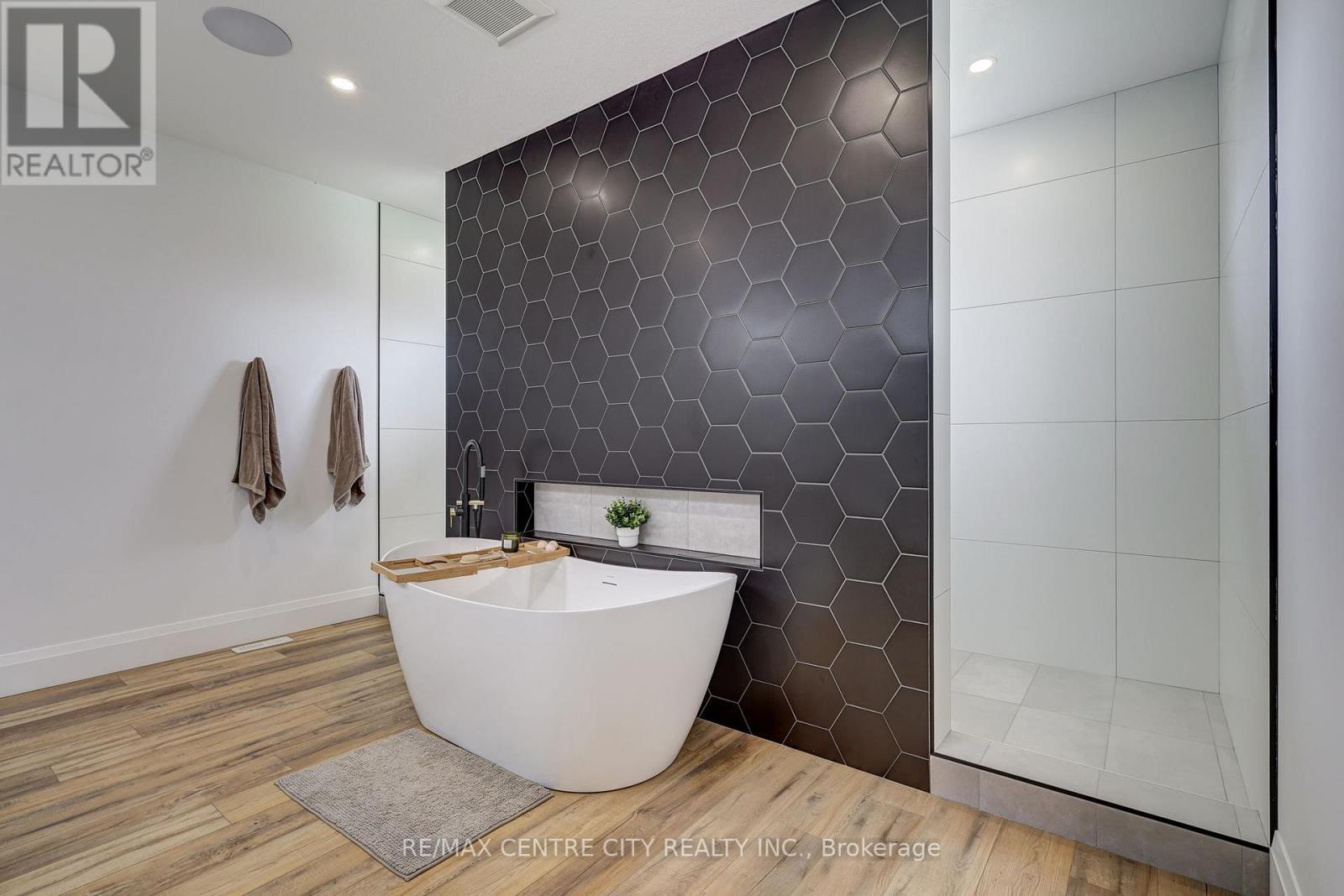 10580 Culloden Road, Bayham, ON - Indoor Photo Showing Bathroom