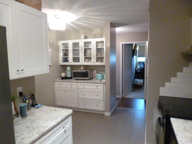 103 800 Gordon Street, Thunder Bay, ON - Indoor Photo Showing Kitchen