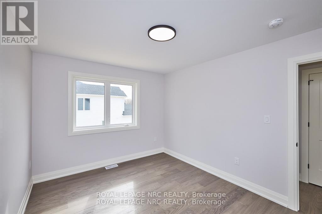 149 Hodgkins Avenue, Thorold (Allanburg/Thorold South), ON - Indoor Photo Showing Other Room