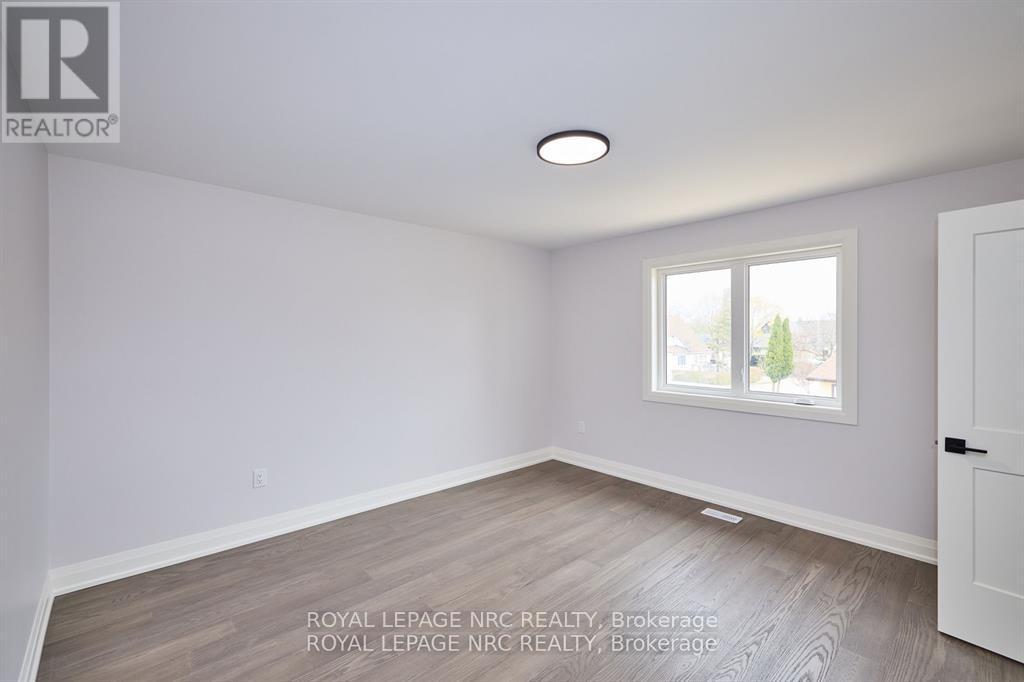 149 Hodgkins Avenue, Thorold (Allanburg/Thorold South), ON - Indoor Photo Showing Other Room