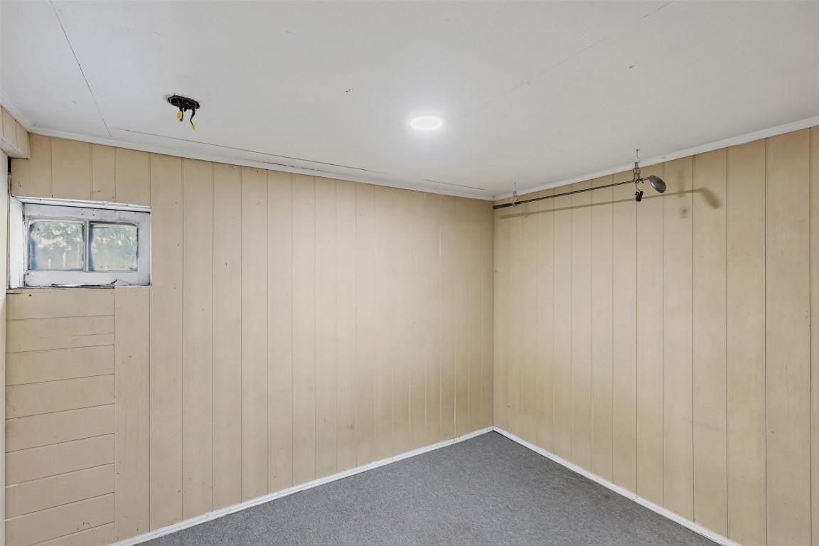 976 Dominion Street, Kamloops, BC - Indoor Photo Showing Other Room