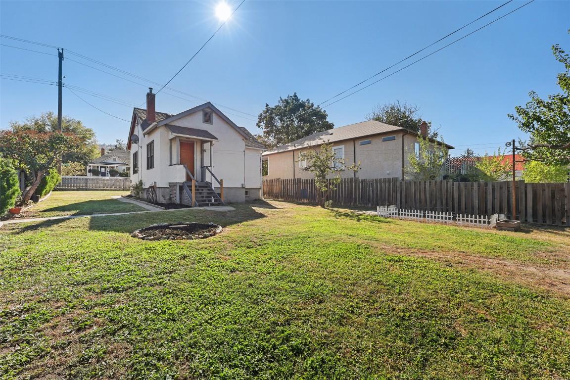 976 Dominion Street, Kamloops, BC - Outdoor