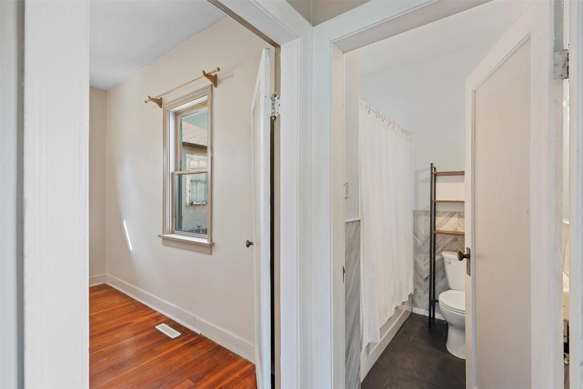 976 Dominion Street, Kamloops, BC - Indoor Photo Showing Other Room