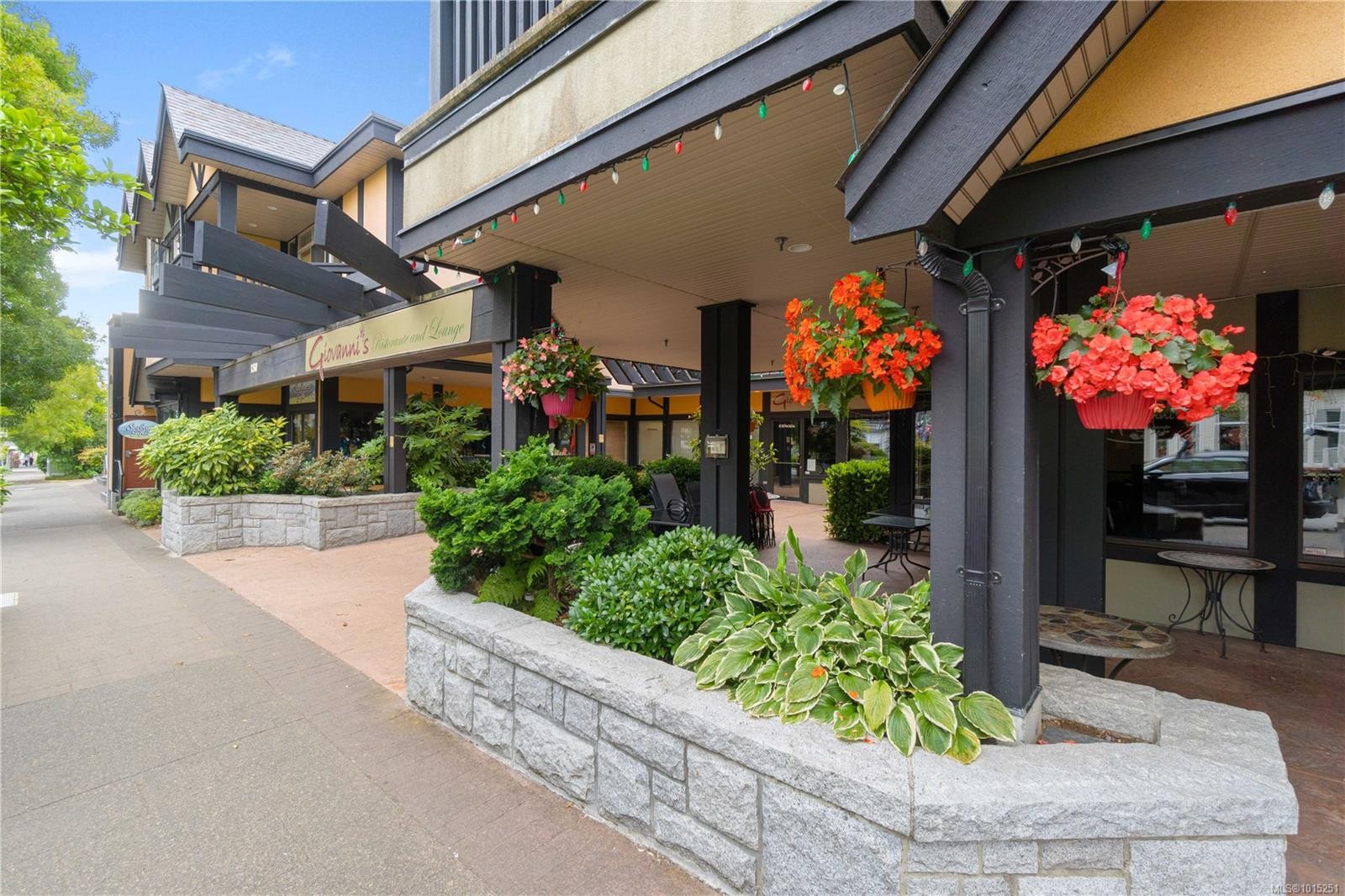 2-180 2Nd Ave West, Qualicum Beach, BC