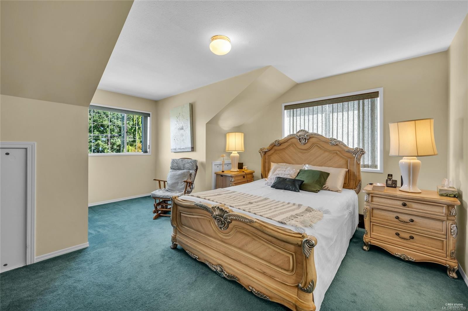 3740 South Oyster School Rd, Saltair, BC