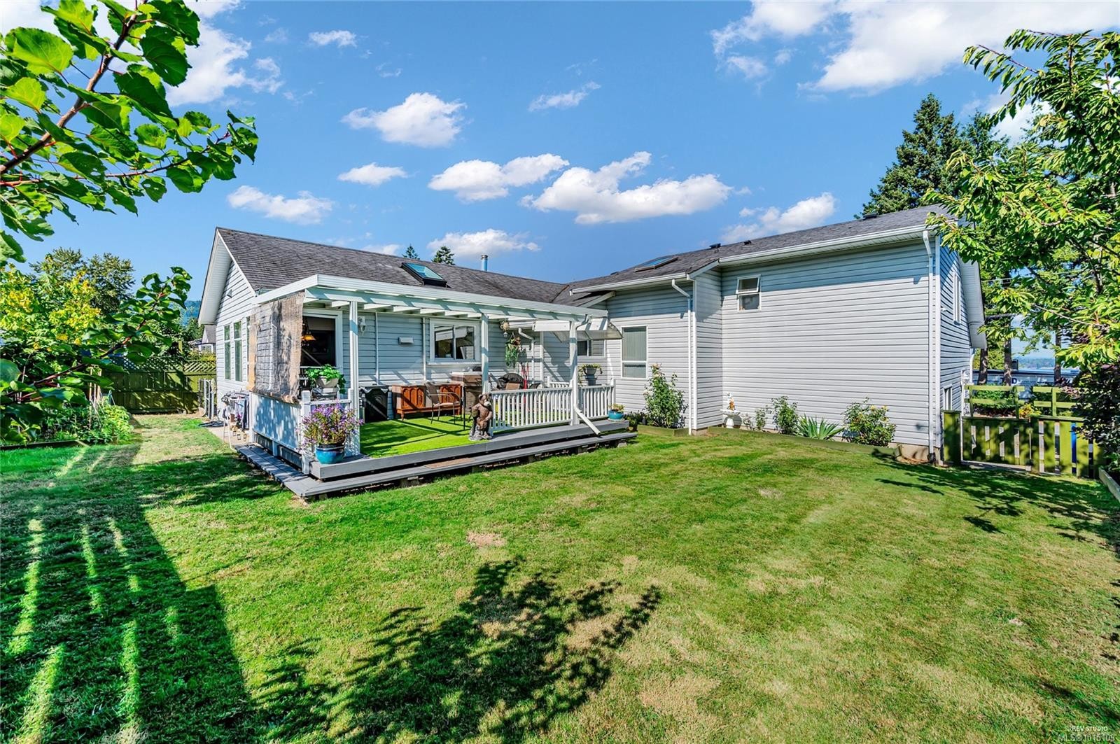 3740 South Oyster School Rd, Saltair, BC