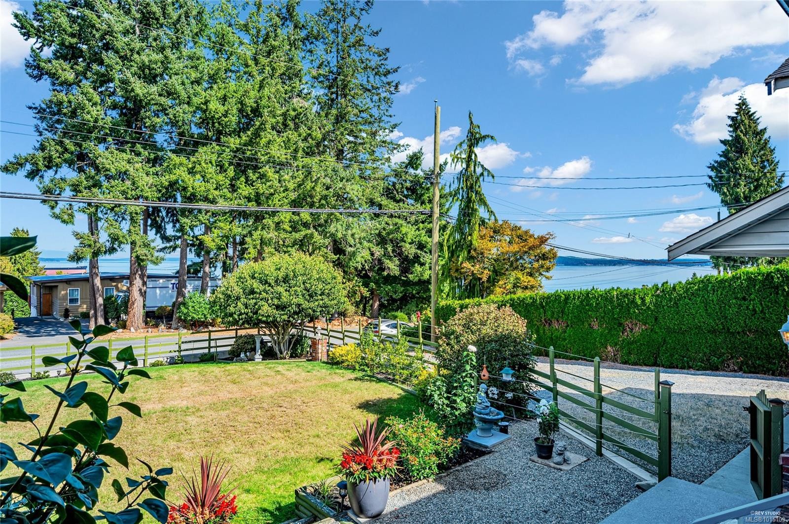 3740 South Oyster School Rd, Saltair, BC