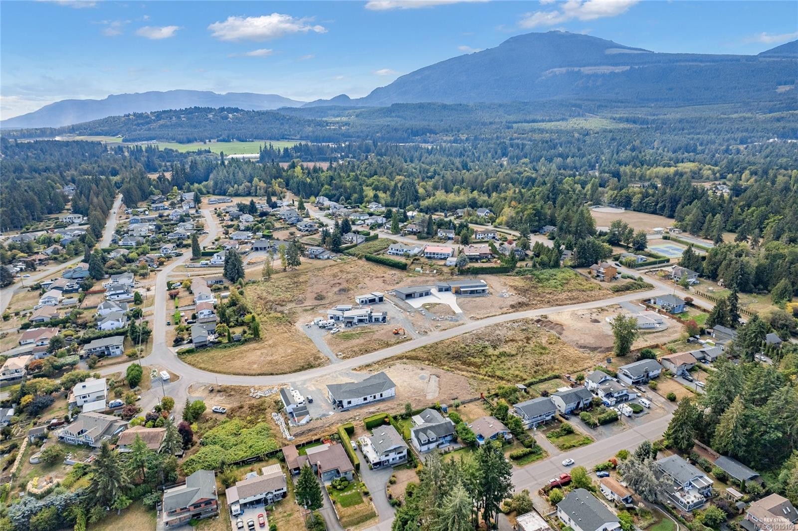 3740 South Oyster School Rd, Saltair, BC