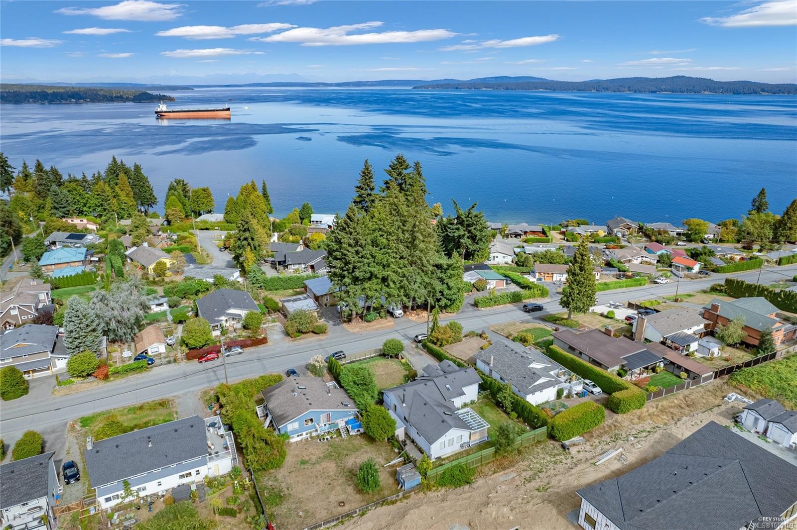 3740 South Oyster School Rd, Saltair, BC