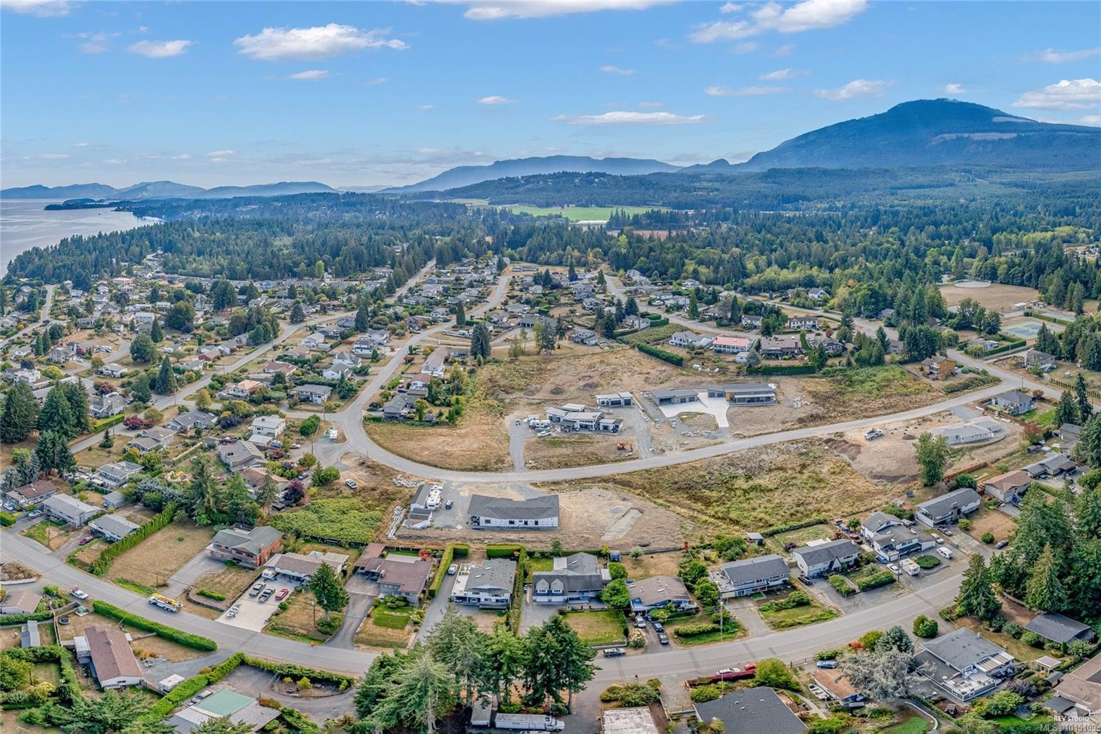 3740 South Oyster School Rd, Saltair, BC