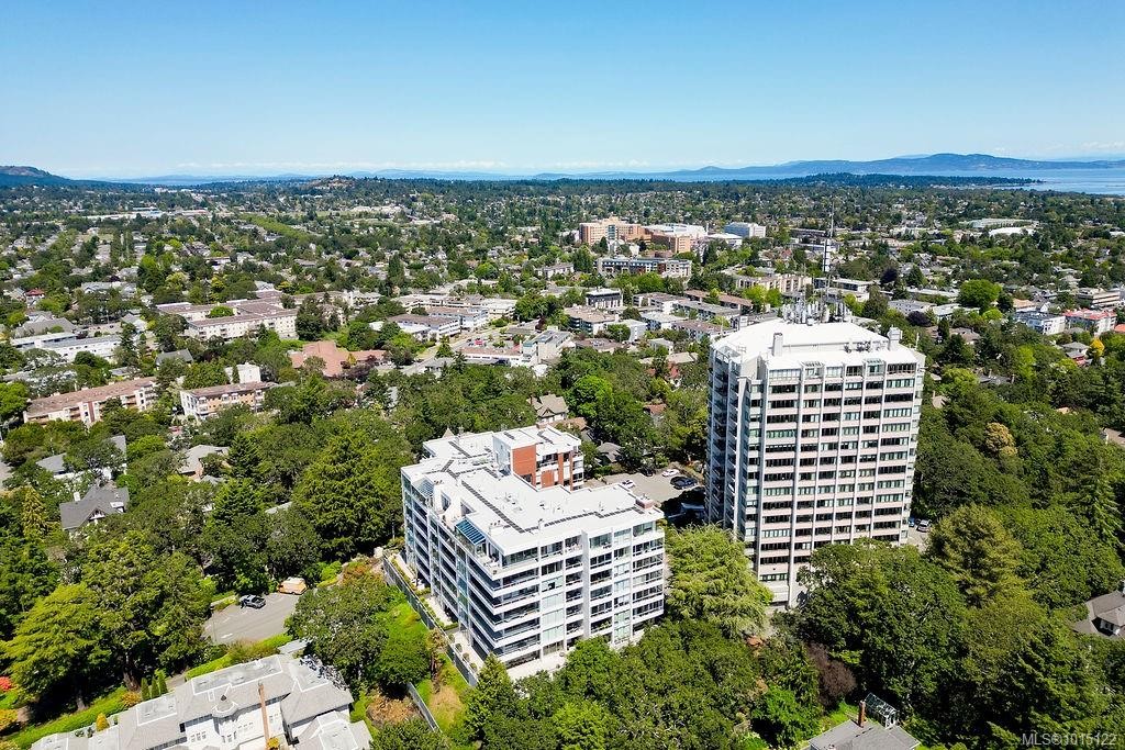 405-1033 Belmont Ave, Victoria, BC - Outdoor With View