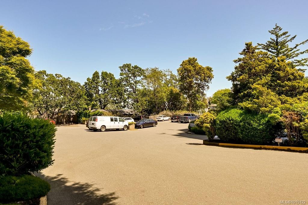 405-1033 Belmont Ave, Victoria, BC - Outdoor