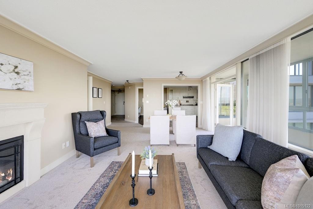 405-1033 Belmont Ave, Victoria, BC - Indoor Photo Showing Living Room With Fireplace