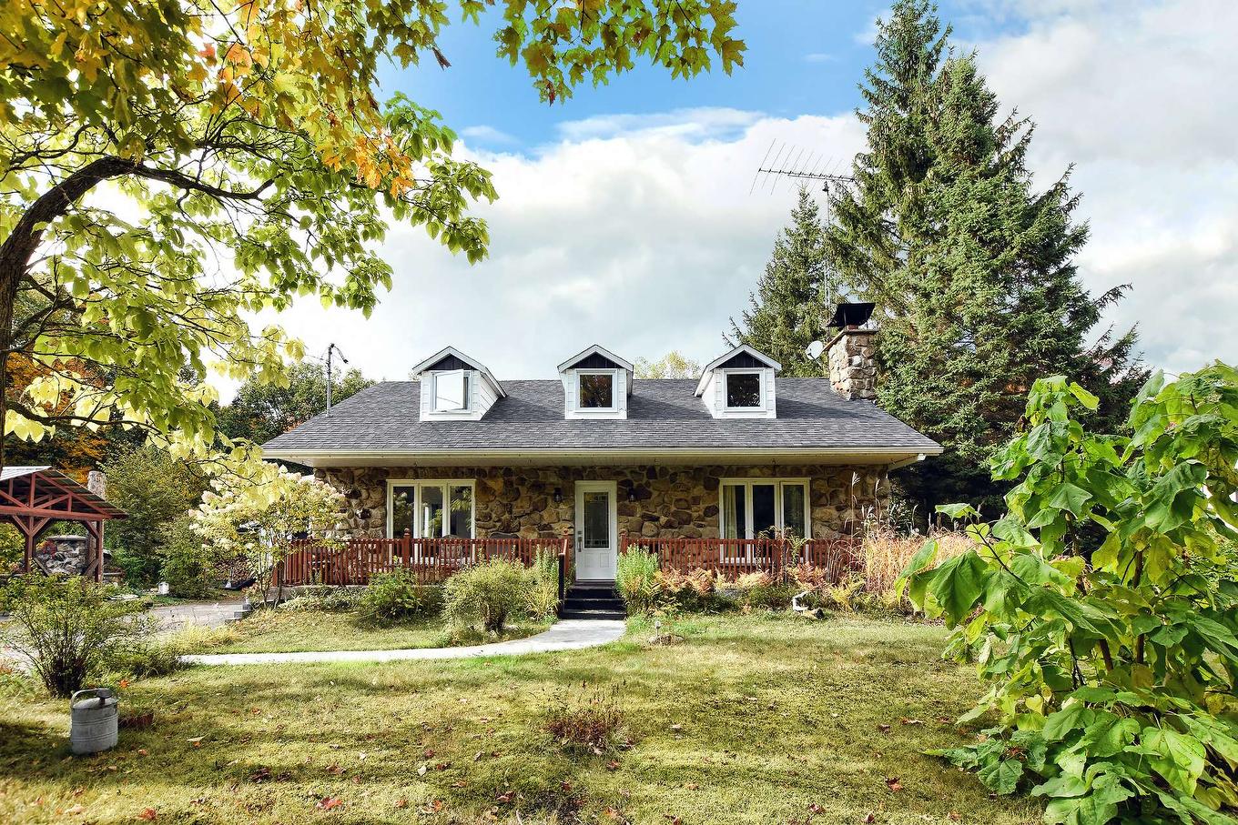 Façade - 4455 Rue Leclerc, Sainte-Julienne, QC - Outdoor With Deck Patio Veranda With Facade