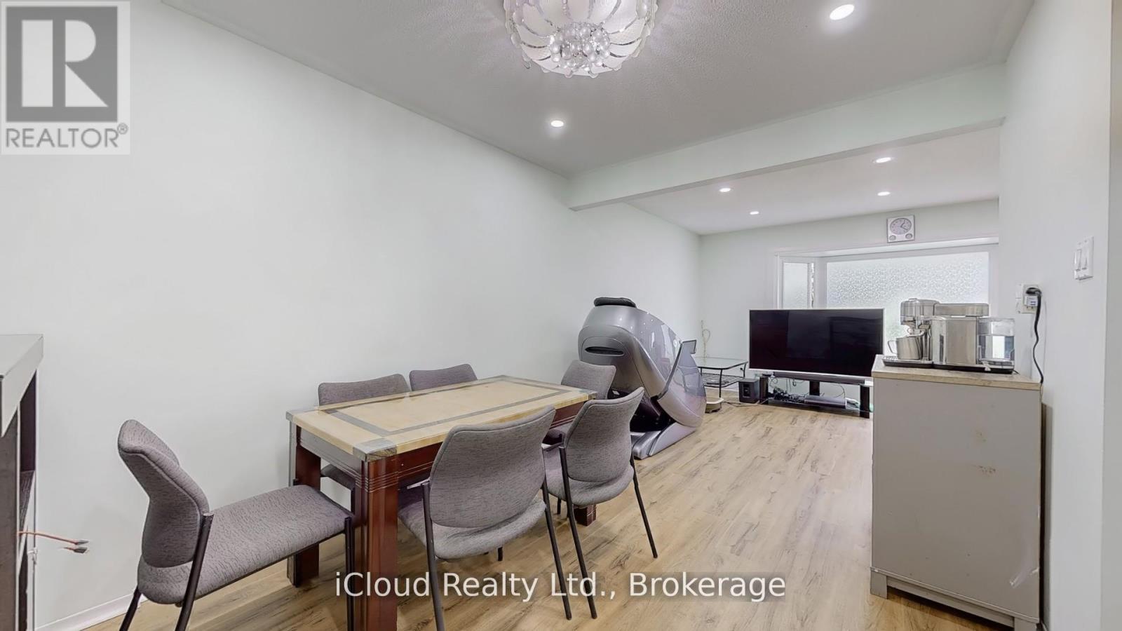 19 Flamingo Crescent, Brampton, ON - Indoor Photo Showing Office