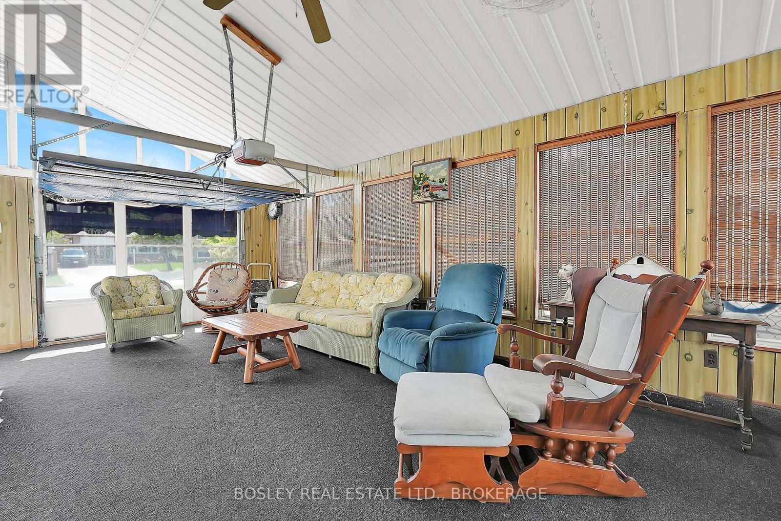 25 Lawrence Drive, Thorold (Confederation Heights), ON - Indoor