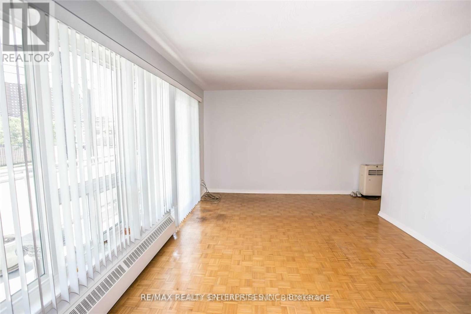 54 Rabbit Lane, Toronto, ON - Indoor Photo Showing Other Room