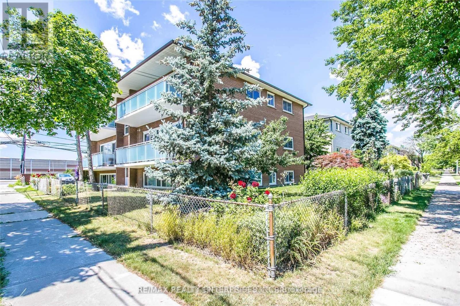 54 Rabbit Lane, Toronto, ON - Outdoor With Balcony