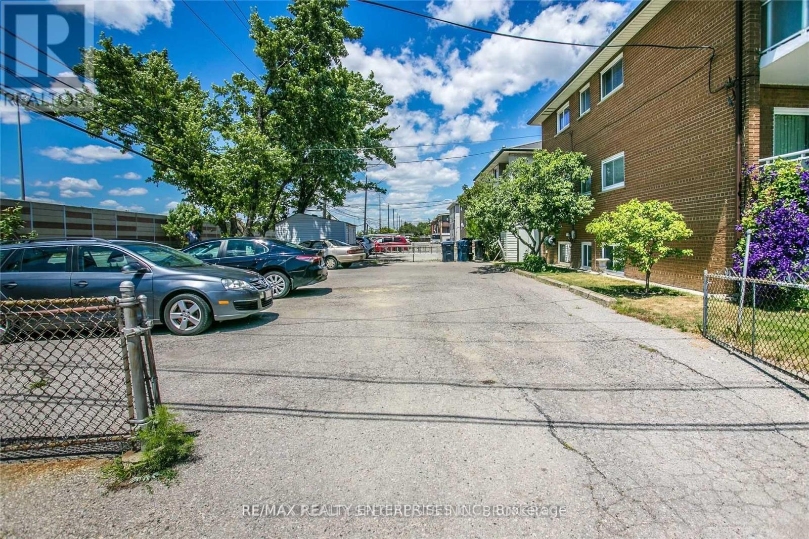 54 Rabbit Lane, Toronto, ON - Outdoor