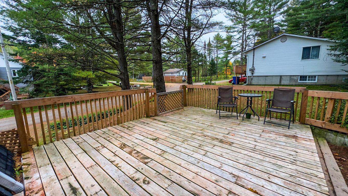 Patio - 130 Ch. Danis, Grenville-Sur-La-Rouge, QC - Outdoor With Deck Patio Veranda With Exterior