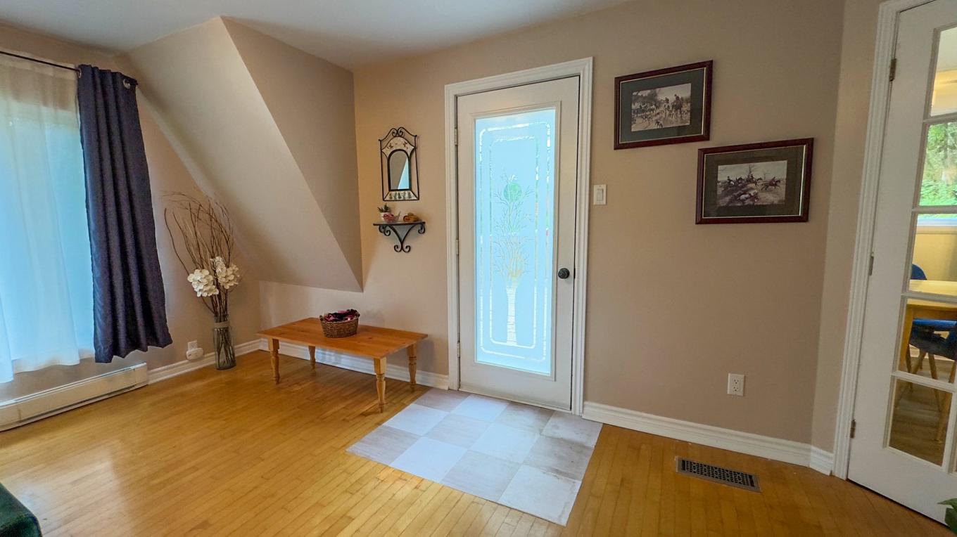 Hall - 130 Ch. Danis, Grenville-Sur-La-Rouge, QC - Indoor Photo Showing Other Room