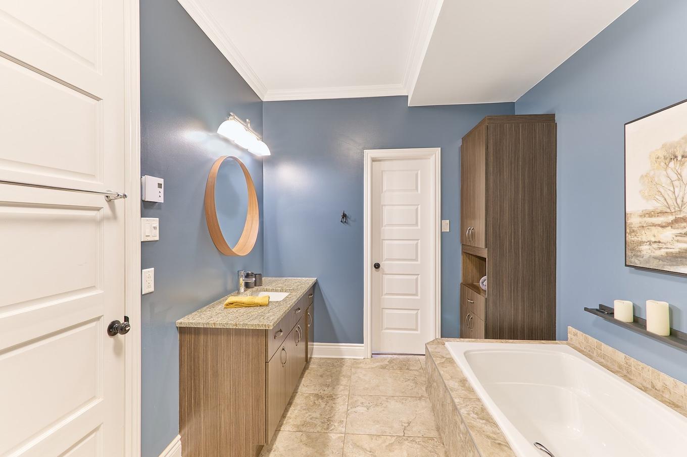 Ensuite bathroom - 201-617 Boul. De La Salette, Saint-Jérôme, QC - Indoor Photo Showing Bathroom