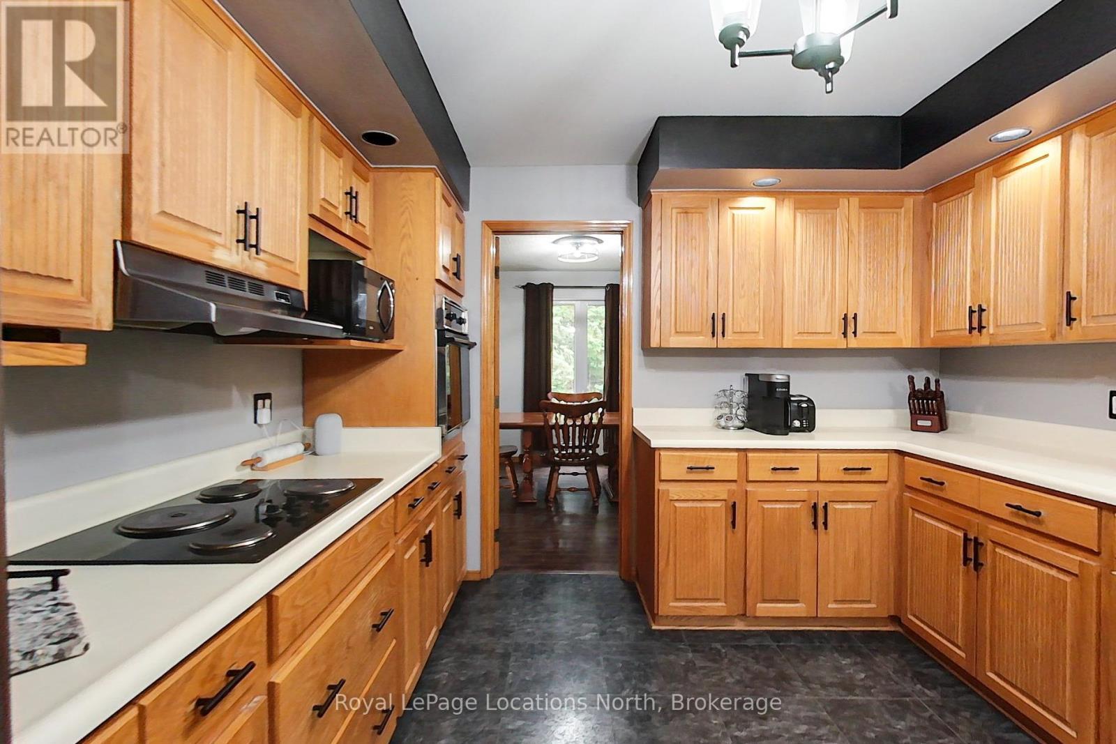 137794 Grey Rd 12 Road S, Meaford, ON - Indoor Photo Showing Kitchen