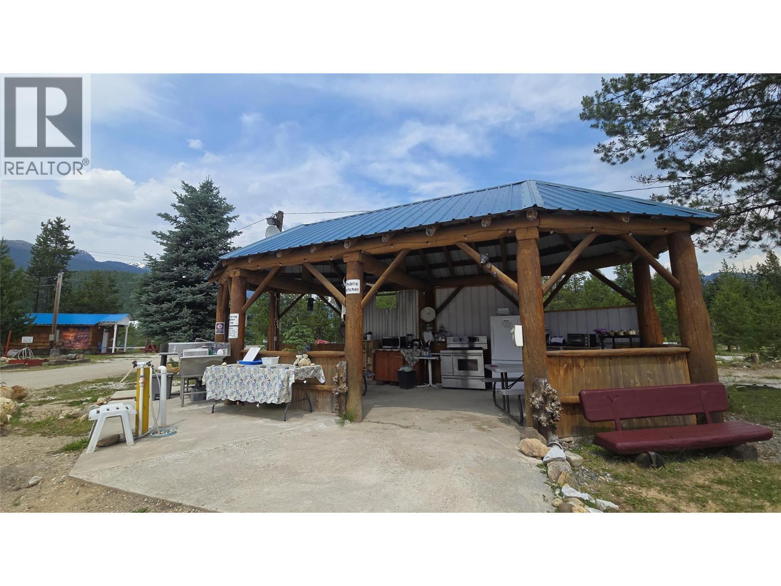 991 West Frontage Road, Blue River, BC