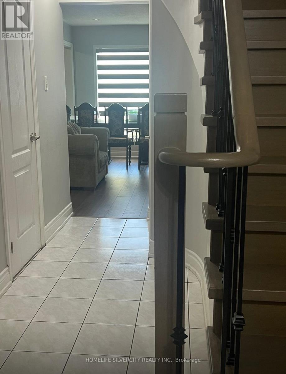 63 Cedar Wood Crescent, Brampton, ON - Indoor Photo Showing Other Room