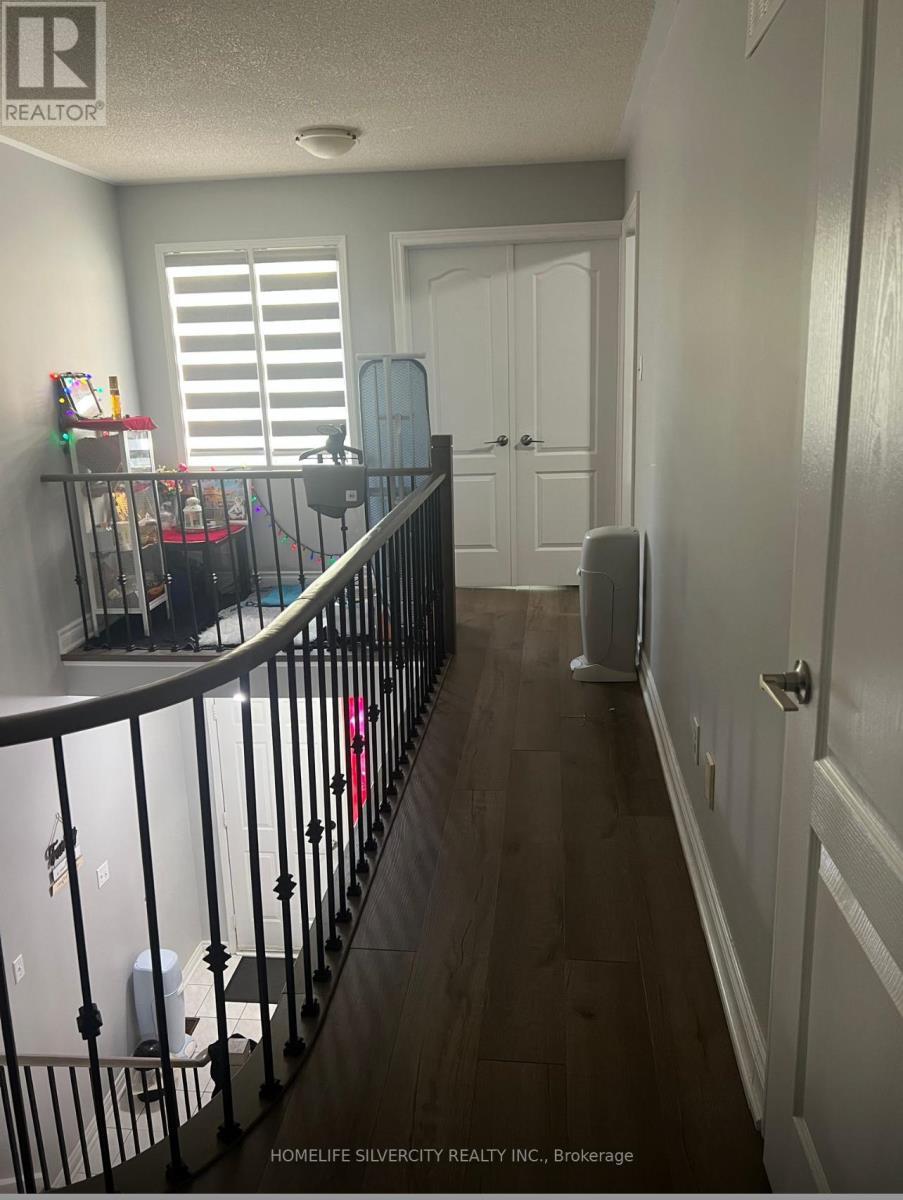 63 Cedar Wood Crescent, Brampton, ON - Indoor Photo Showing Other Room