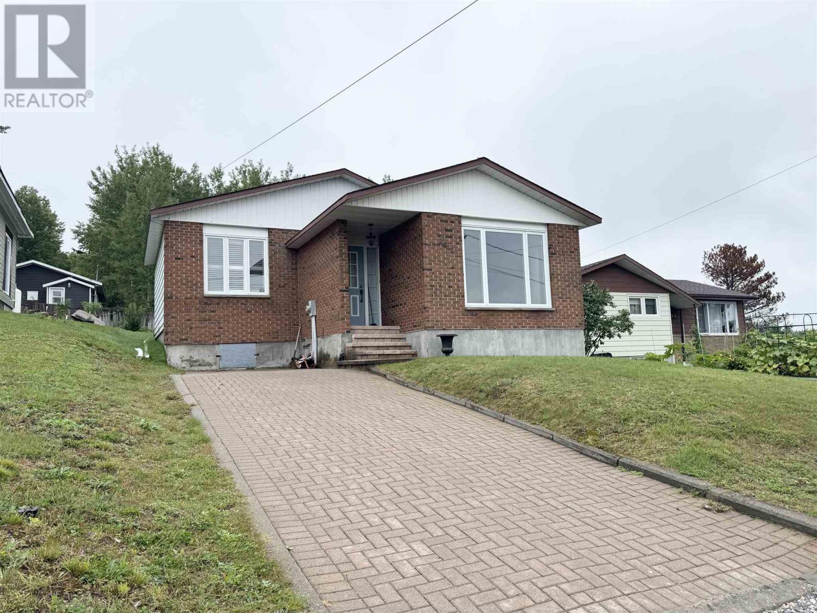 26 Minto St, Chapleau, ON - Outdoor