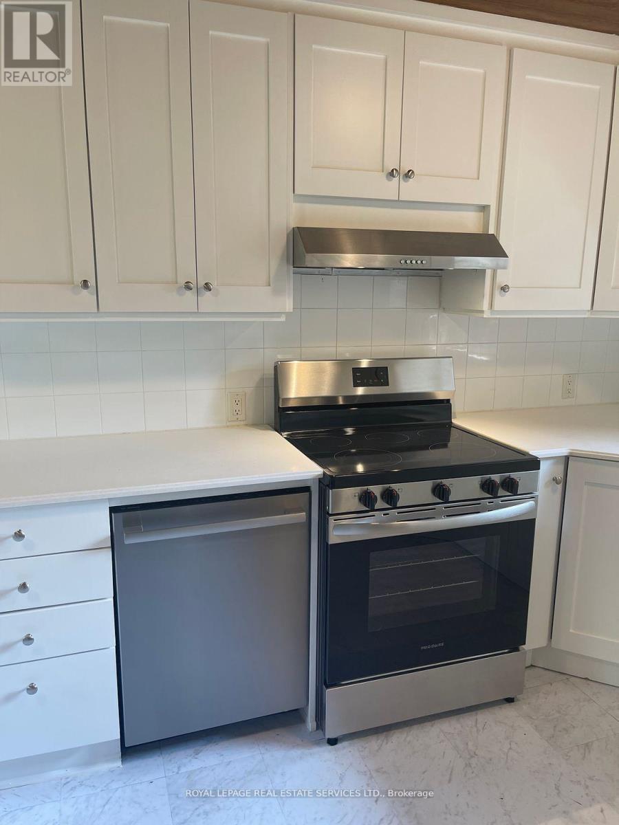 Upper - 239 Ellis Avenue, Toronto, ON